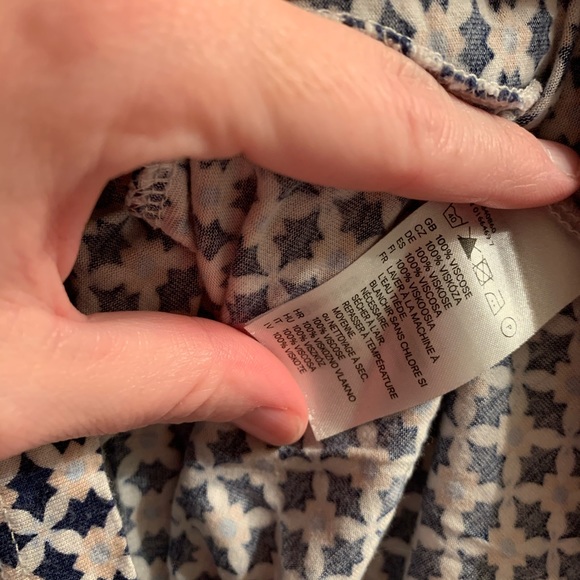 Draped Neck Short Sleeved Top With Mosaic Pattern - Picture 5 of 5